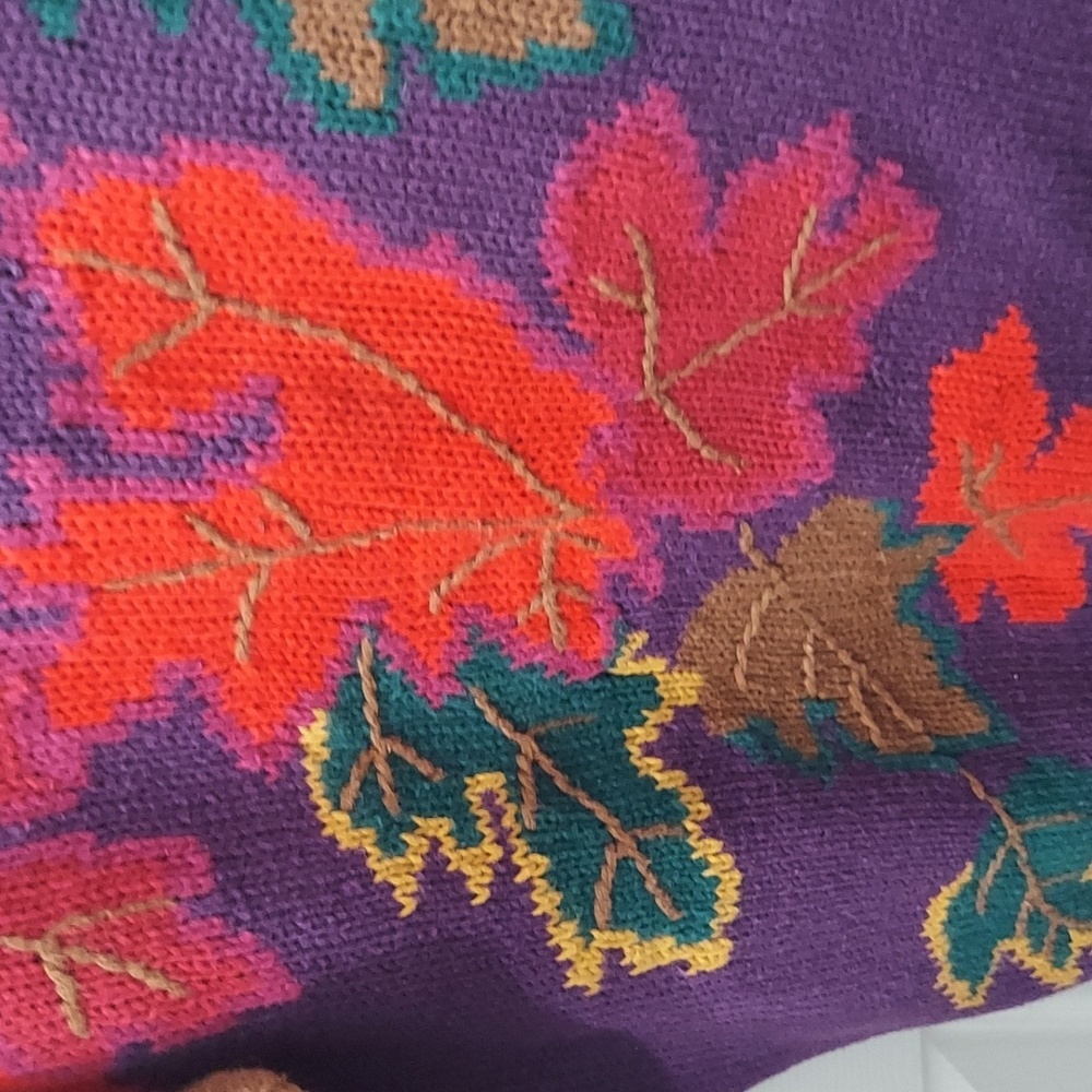 Vintage Women's Chunky Knit Sweater Purple Leaves Fall Sweater Size 8 Me… - Picture 9 of 15